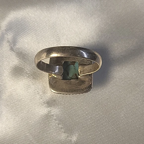 Turquoise Silver Ring - Picture 3 of 5